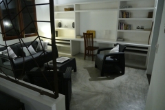 lhacienda_rodrigues_escalier_entree_bibliotheque_tv11